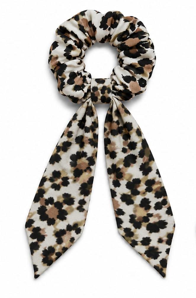 Arty Bow Scrunchies